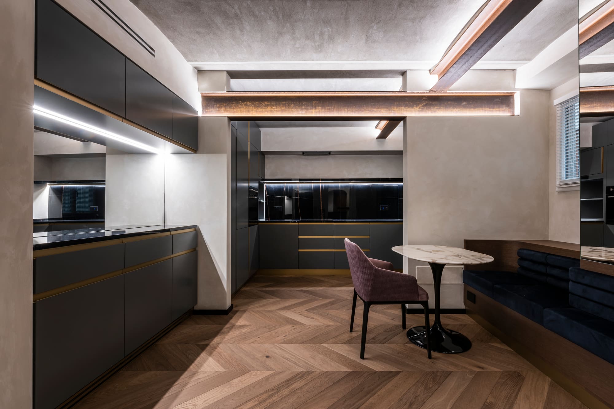 Sala comune boutique hotel · pavimento in resina · arredo custom — STUDIOFORMA
