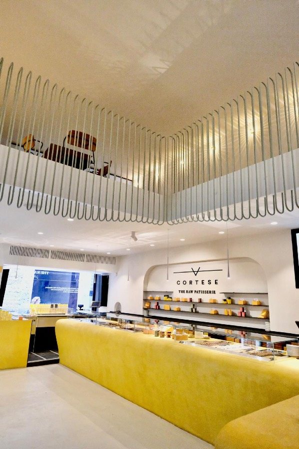 Soppalco e ringhiera Cortese Café — vista interna